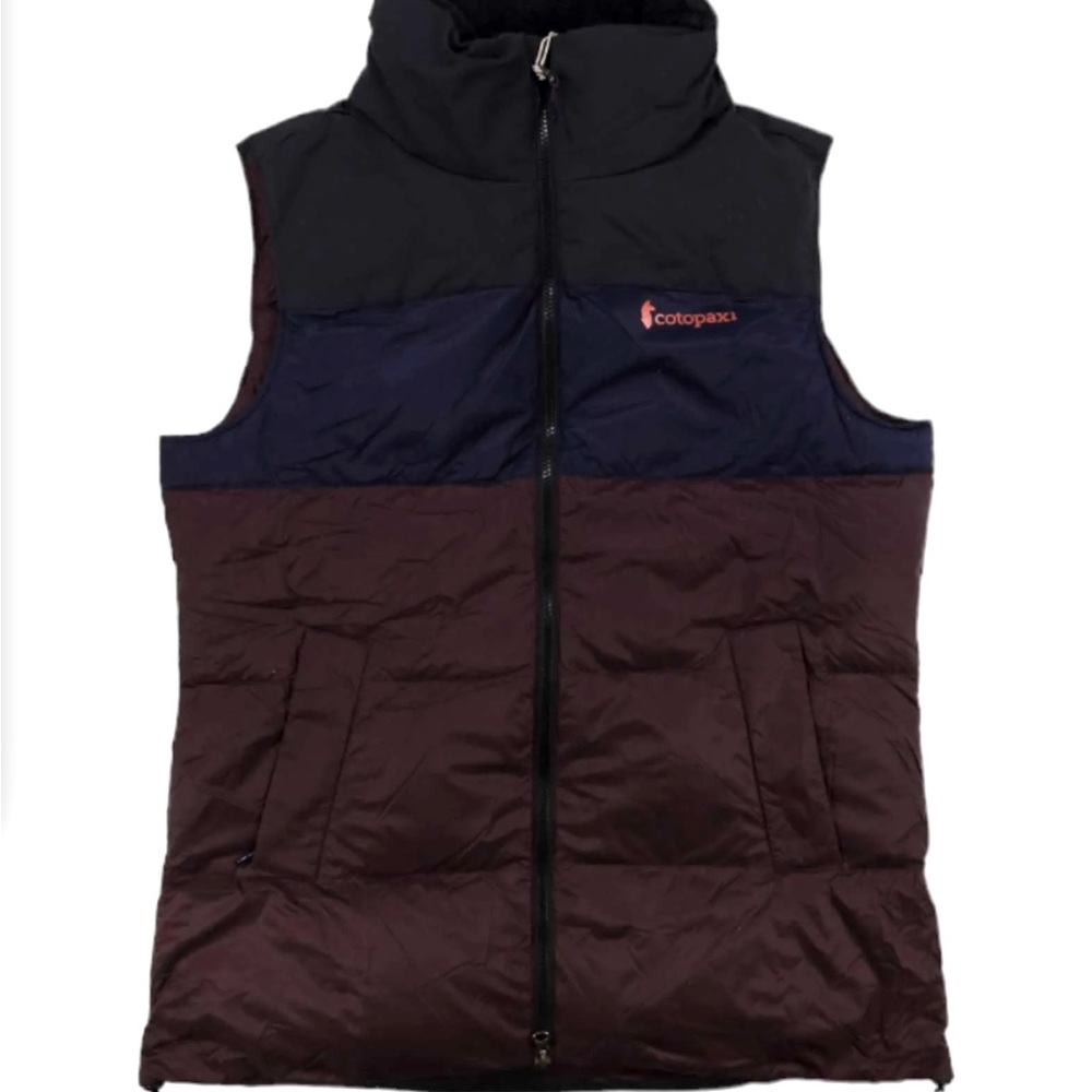 Cotopaxi XL Salazo Down Vest. Black & Black Iris.